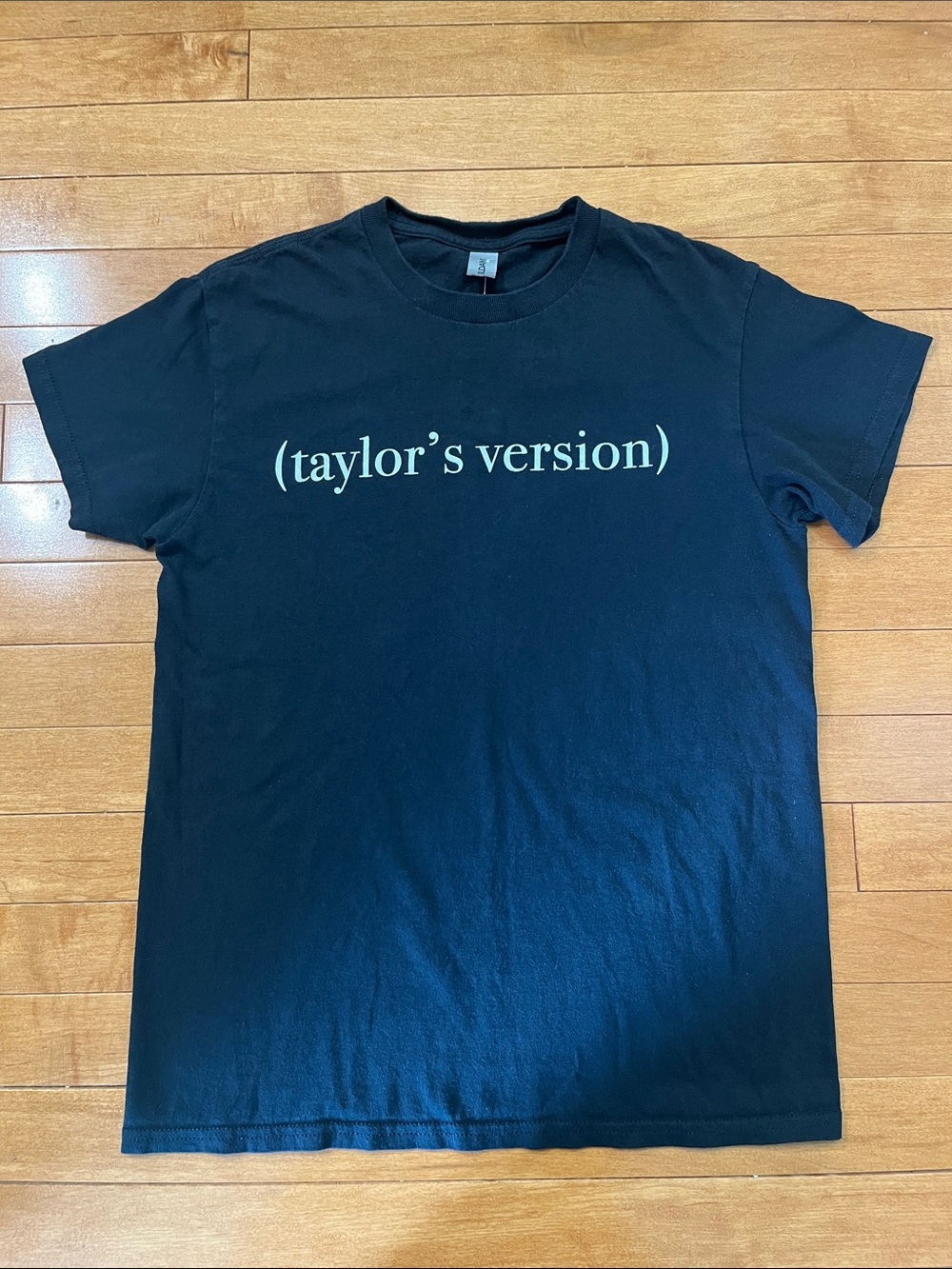 Black Graphic Cotton Tee with 'taylor's version' Print